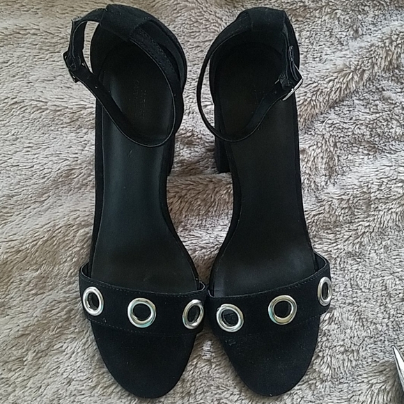 URBAN OUTFITTERS SEXY HEEL, ANKLE STRAP STYLE SZ9 - Picture 10 of 11